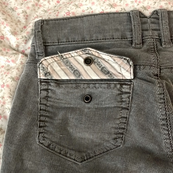 Vintage Gap Corduroy Pants. Low-Rise Size 2 - Picture 4 of 6
